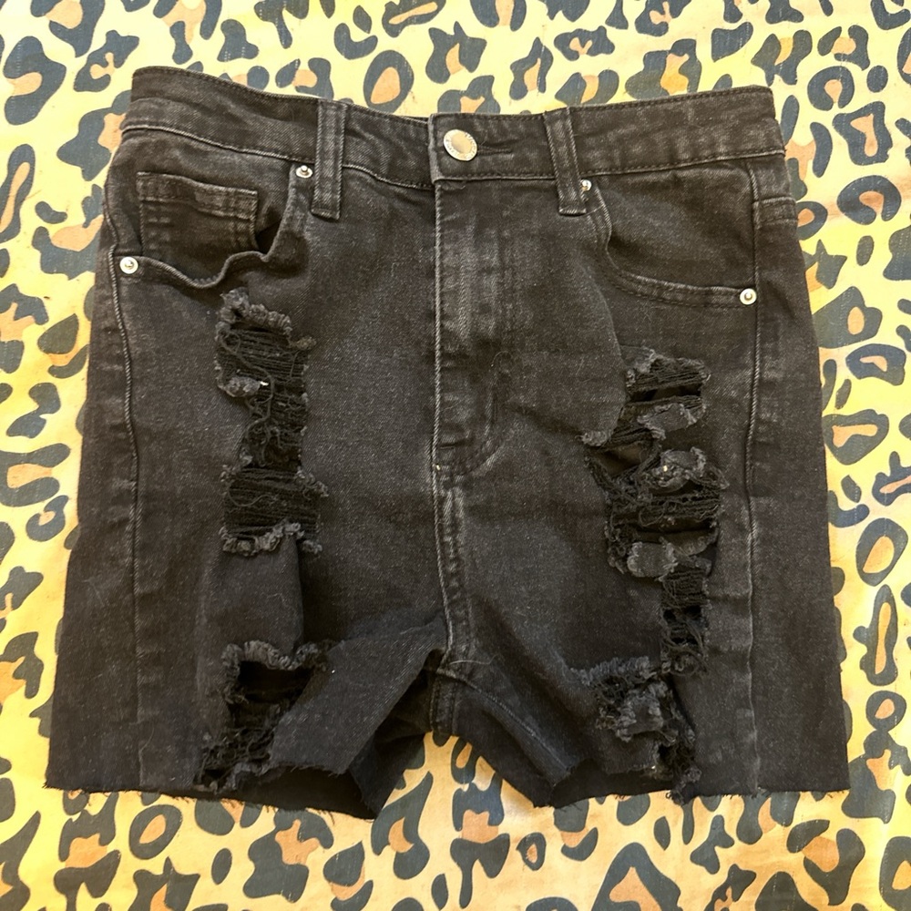 black distress denim shorts